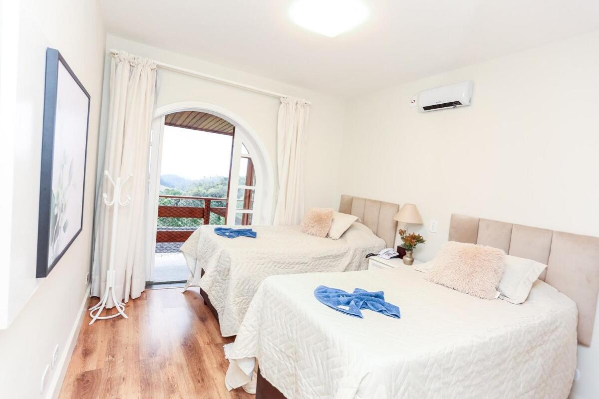 Quatre Saison 412 - Flat Nas Montanhas Perfeito Para Relaxar Campos do Jordao Ngoại thất bức ảnh